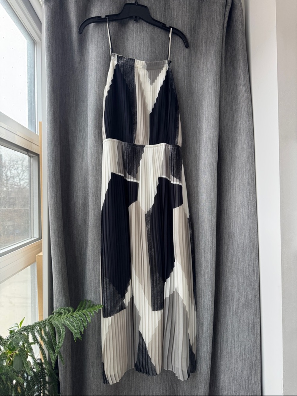 Banana Republic Pleated Midi Dress